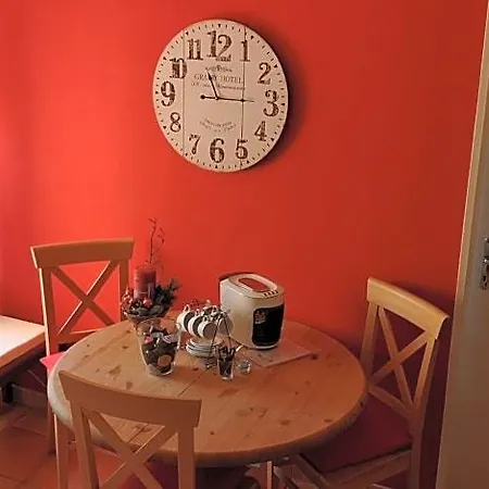 Ninas - Exklusiv Fuer Frauen Bed & Breakfast 4*