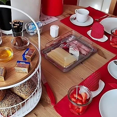 Ninas - Exklusiv Fuer Frauen Bed & Breakfast 4*