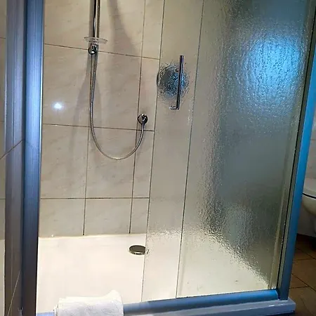Ninas - Exklusiv Fuer Frauen Bed & Breakfast 4*